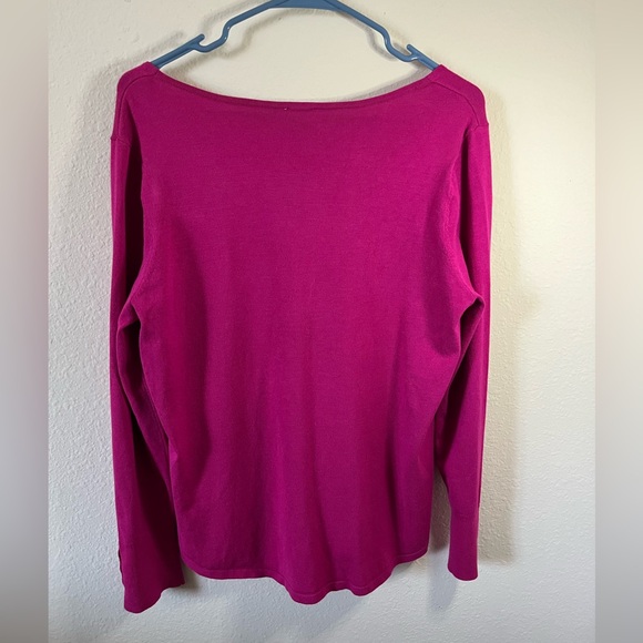 Chico’s pink casual v-neck, Size M - Picture 2 of 5
